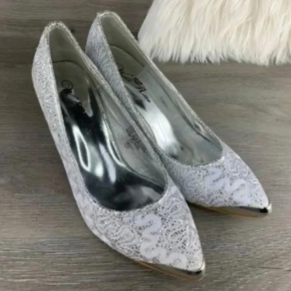 Wild Rose Shoes - Wild Rose bedazzled NWOT size 10